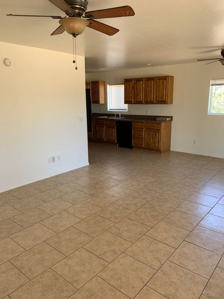 4552 E Ghost Rider Way - Photo 6 of 10