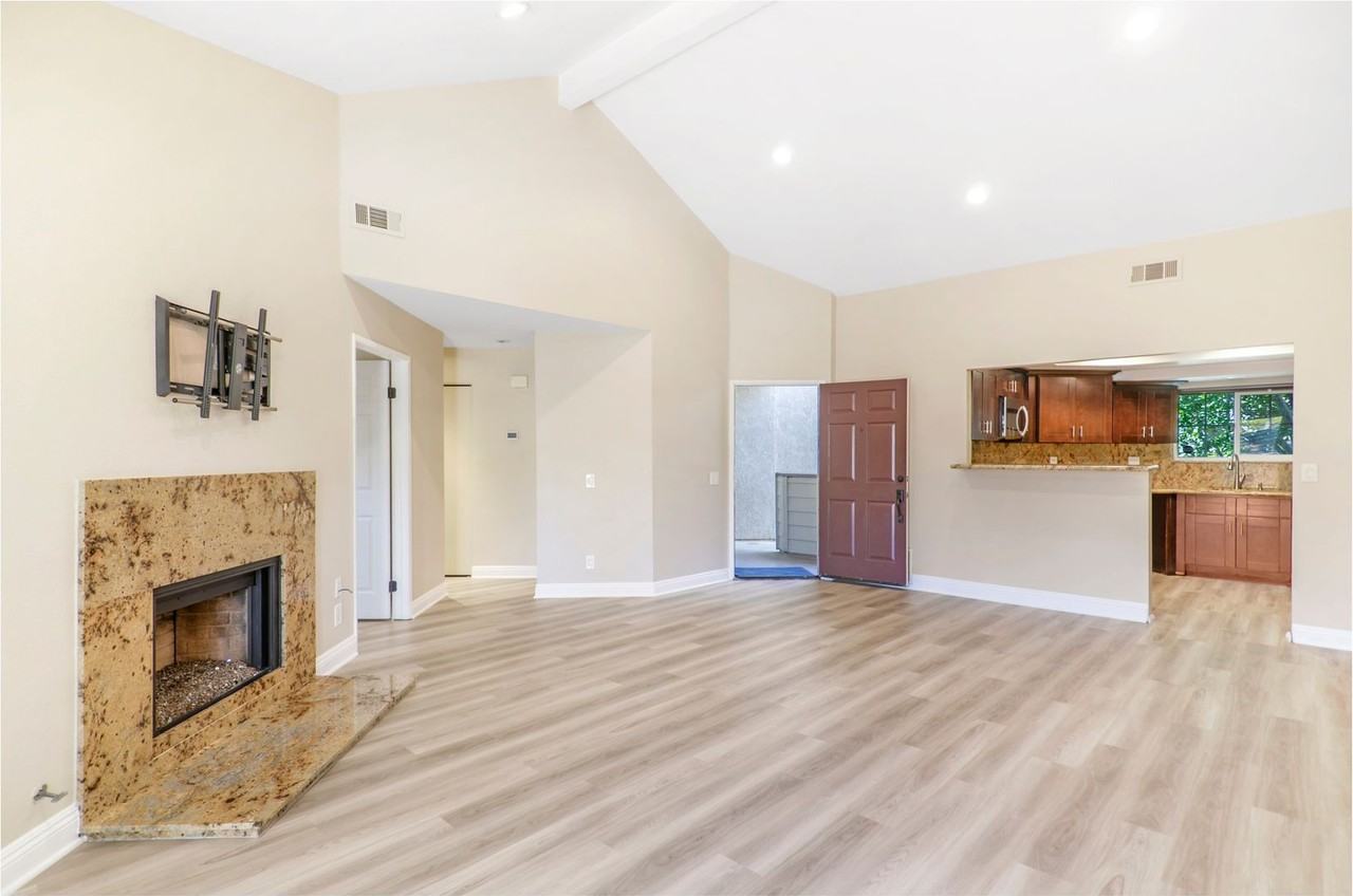 24368 Sage Ct - Photo 2 of 26