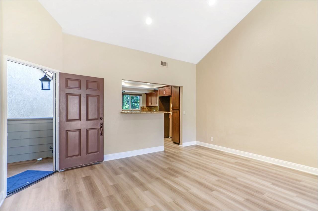 24368 Sage Ct - Photo 5 of 26