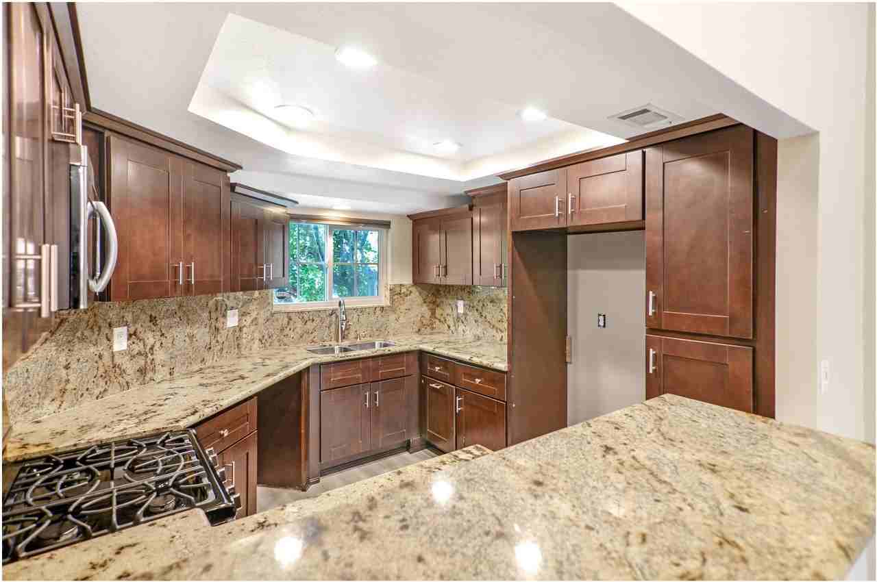 24368 Sage Ct - Photo 6 of 26