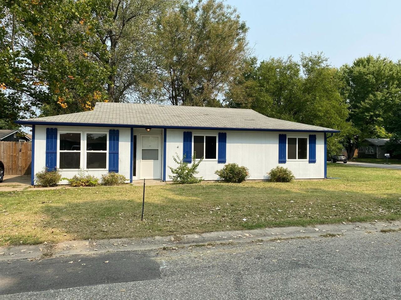 2410 Charolais Ln - Photo 2 of 17