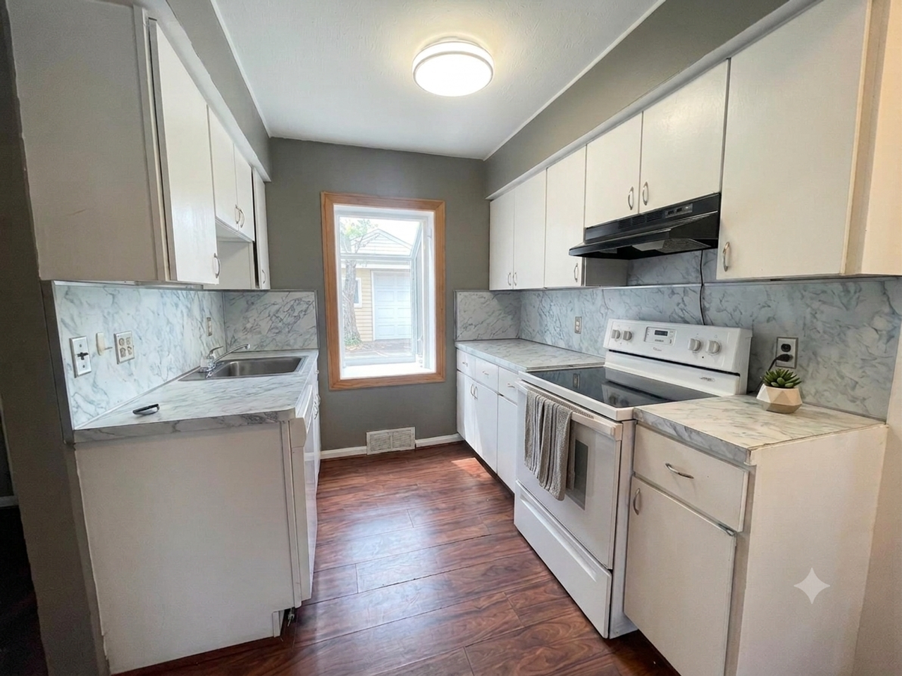 2929 Burdette St - Photo 3 of 9