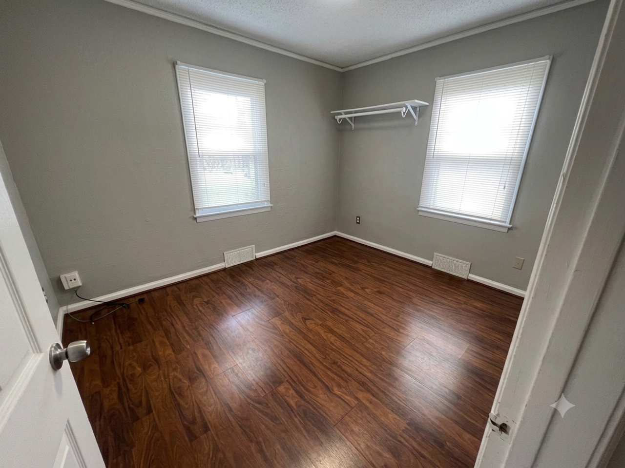 2929 Burdette St - Photo 4 of 9