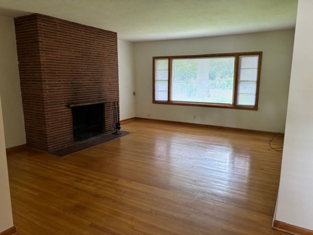 3415 L St - Photo 7 of 17