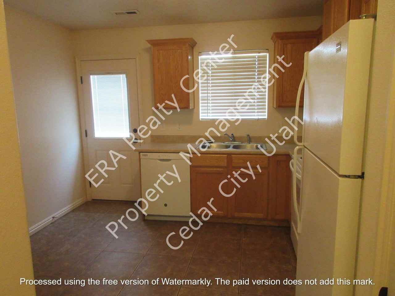4152 W 25 N - Photo 7 of 13