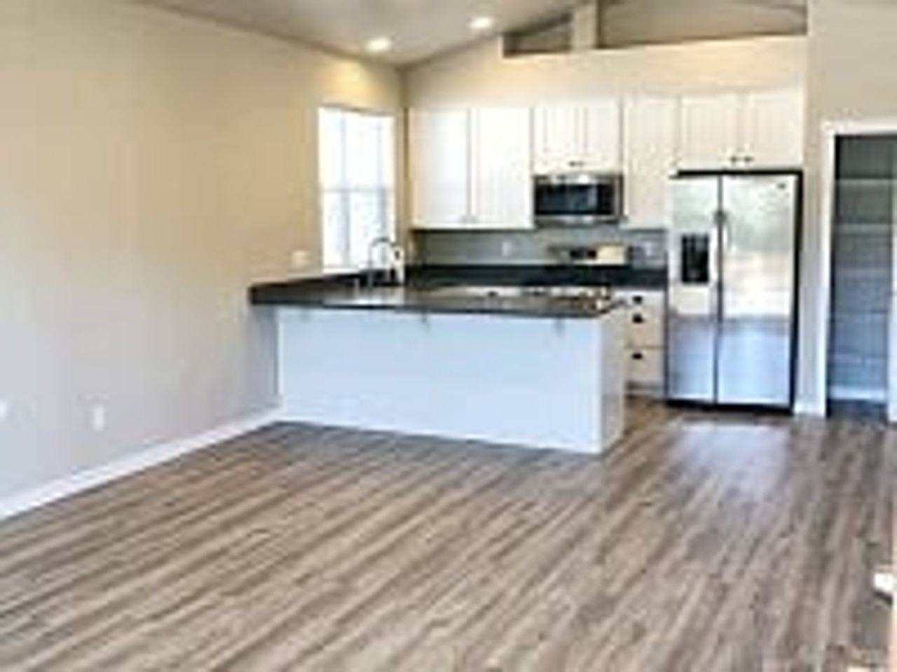 2510 Kulshan St - Photo 3 of 20