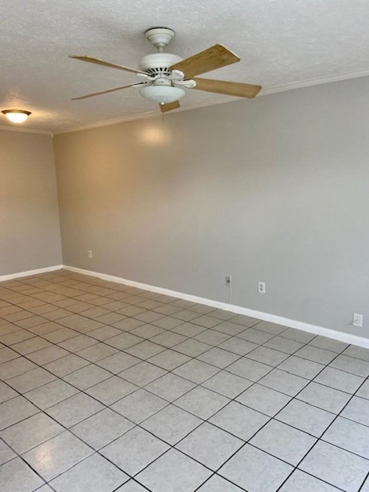 2506 Johnson Dr - Photo 2 of 14