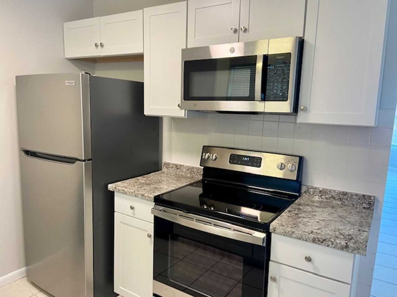 2506 Johnson Dr - Photo 4 of 14