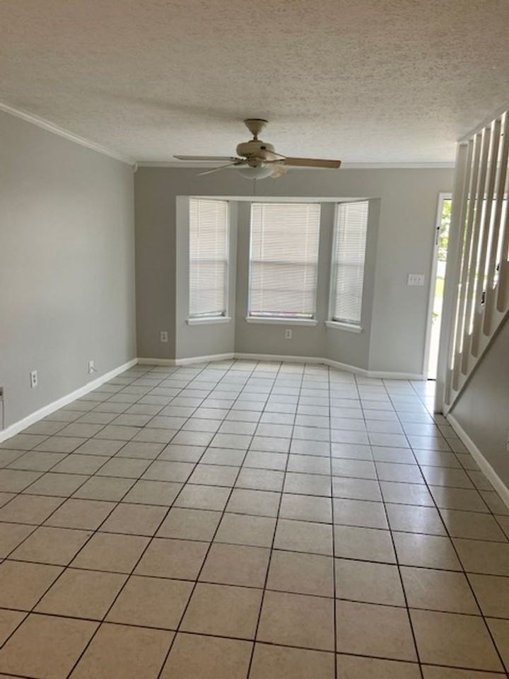 2506 Johnson Dr - Photo 7 of 14
