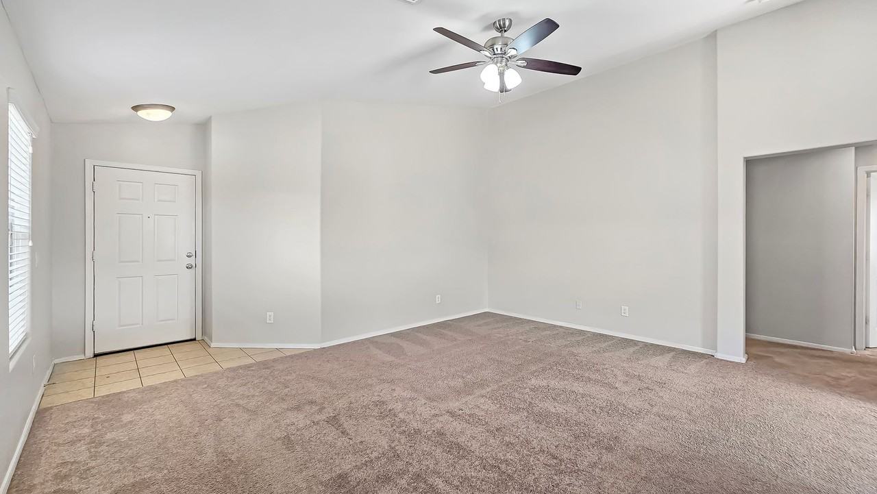 23827 W Yavapai St - Photo 3 of 21