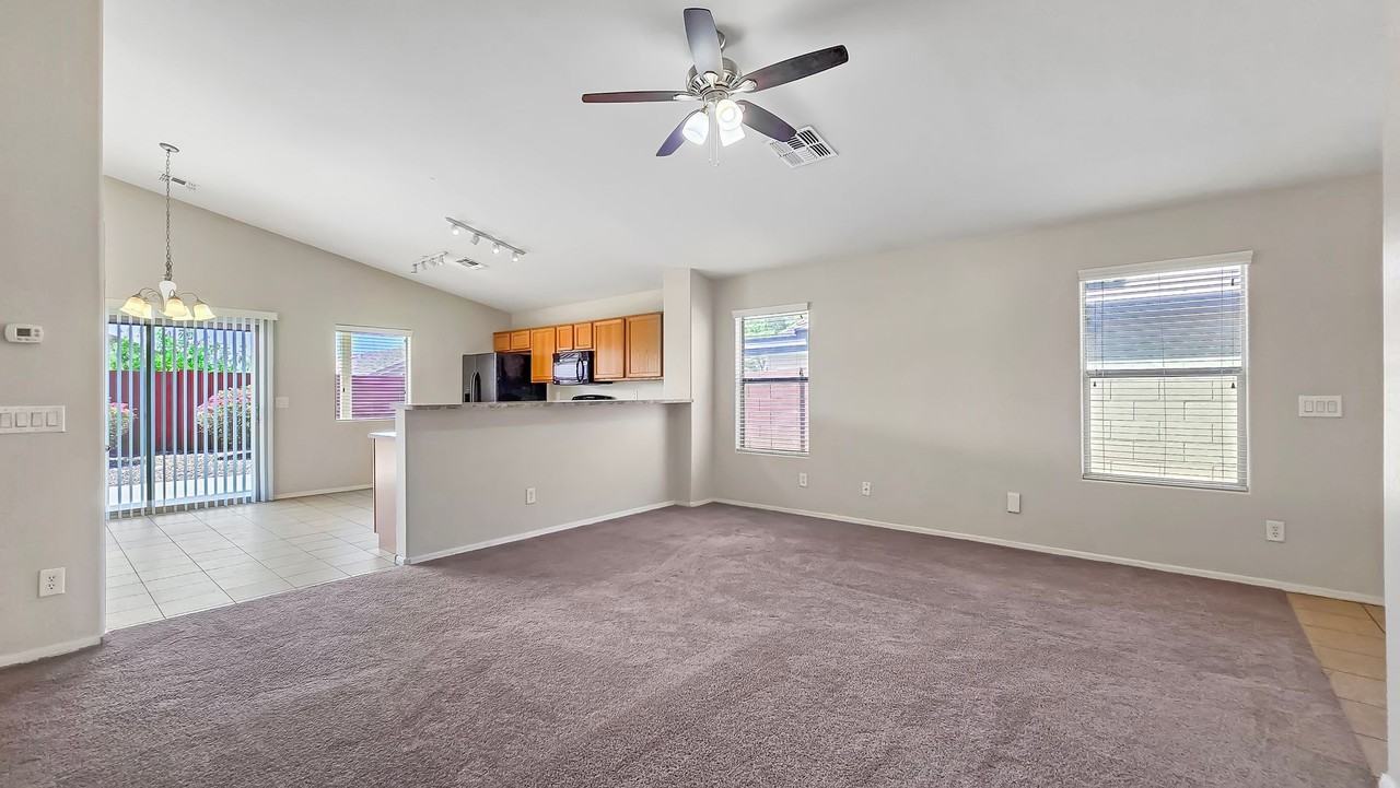 23827 W Yavapai St - Photo 4 of 21