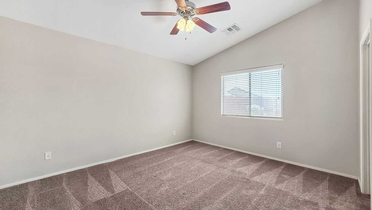 23827 W Yavapai St - Photo 7 of 21
