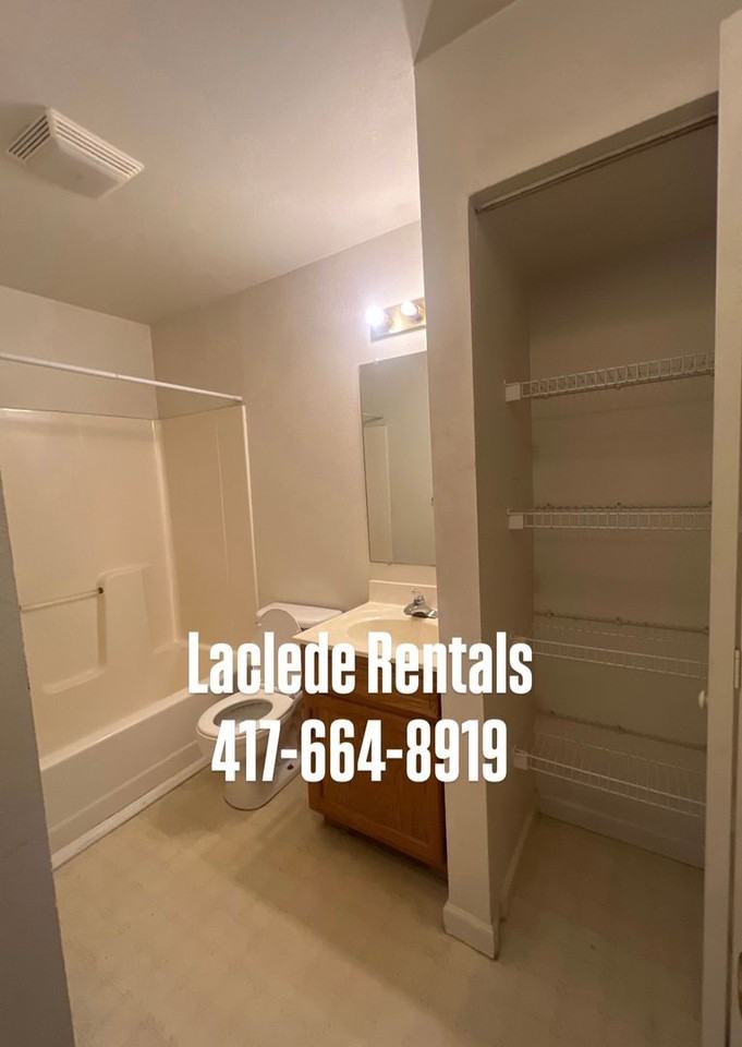 1137 Glenridge St - Photo 2 of 10