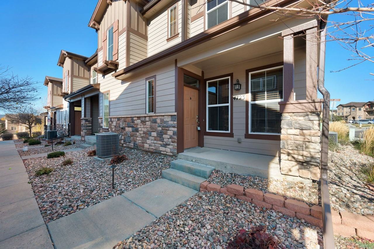 4723 Mossy Rock Grv - Photo 2 of 31