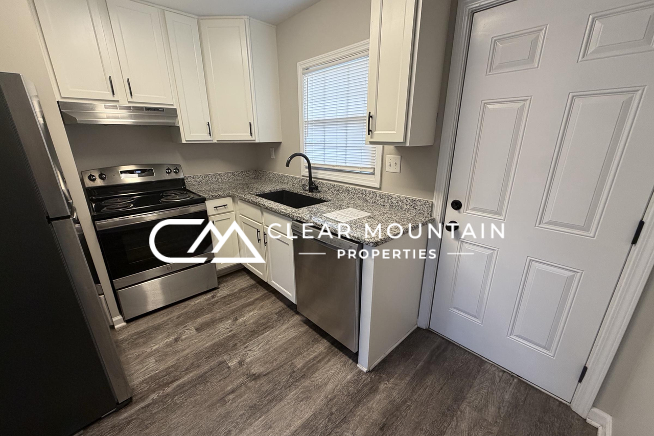 412 Hagood St - Photo 3 of 6