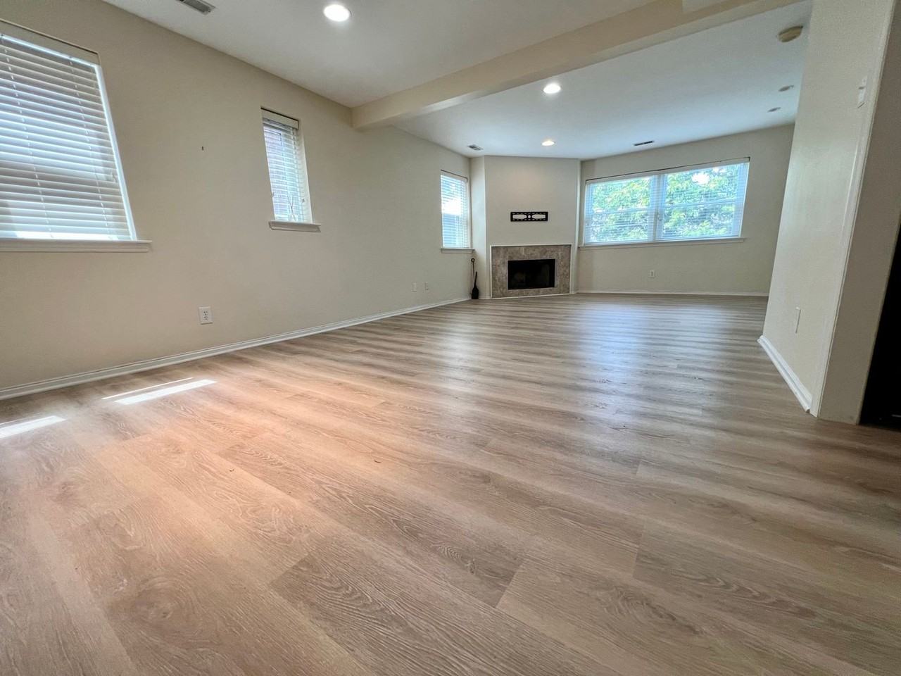 237 Montgomery Ave #2N - Photo 3 of 13