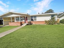 featured image of 402 E Mesa Dr