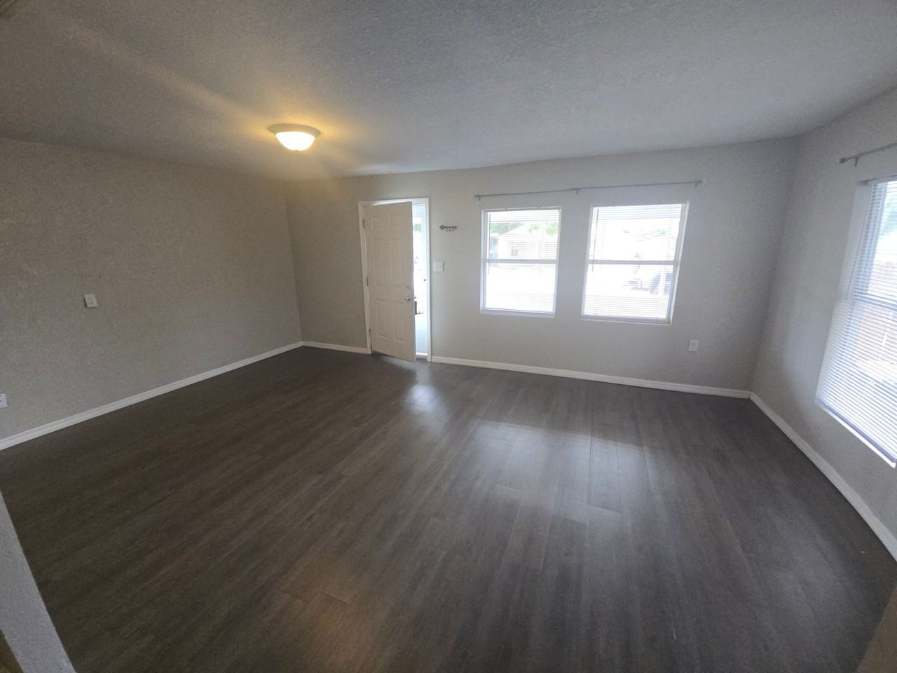 2119 Park Ave - Photo 5 of 15