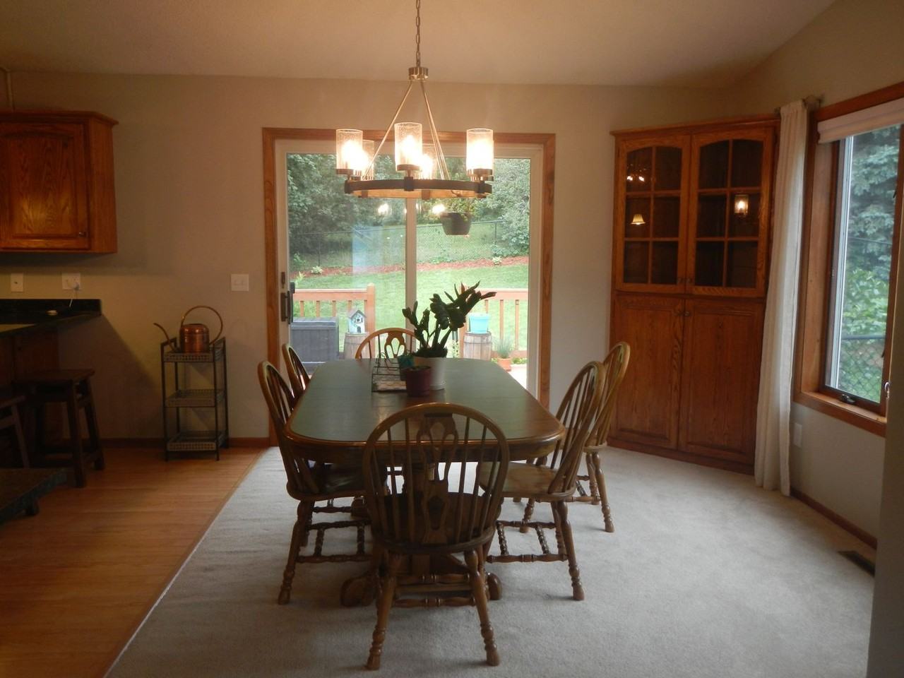 208 Arch St - Photo 4 of 14