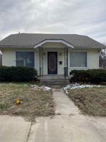 featured image of 1704 Pacific St