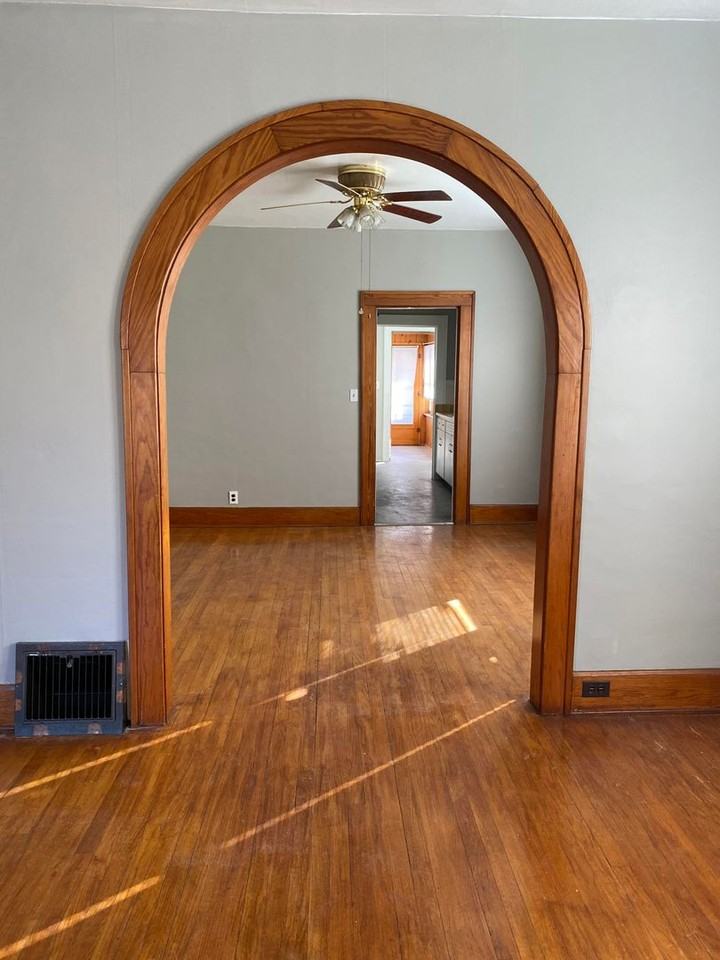 1704 Pacific St - Photo 6 of 18