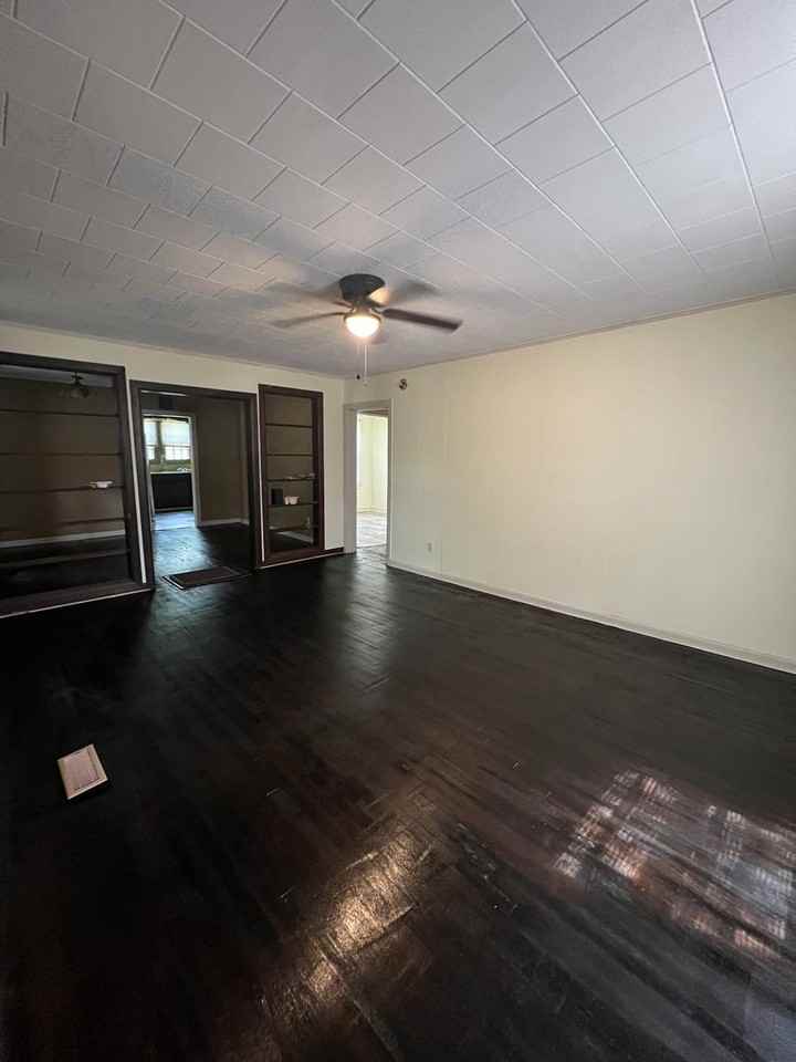 909 Marvin Ave - Photo 2 of 8