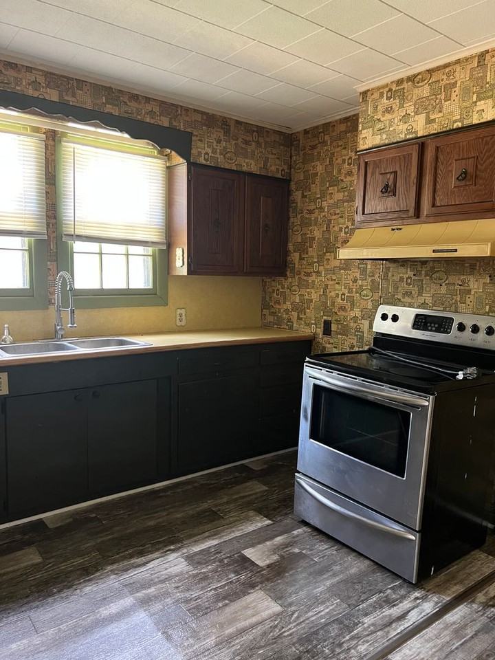 909 Marvin Ave - Photo 5 of 8