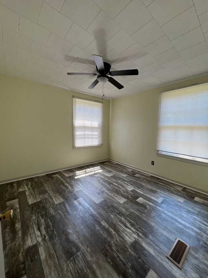 909 Marvin Ave - Photo 6 of 8