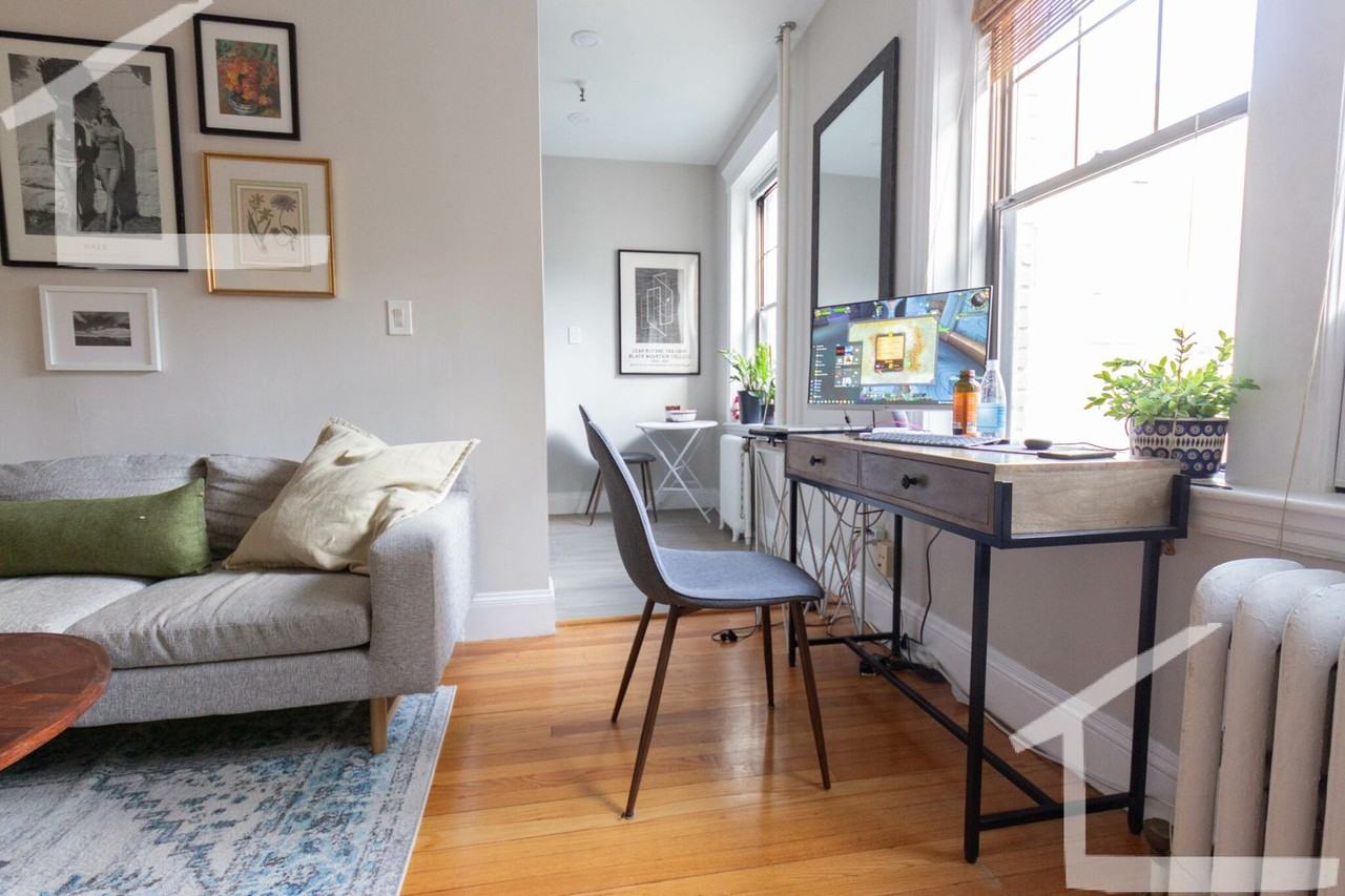 399 Chestnut Hill Ave - Photo 5 of 8