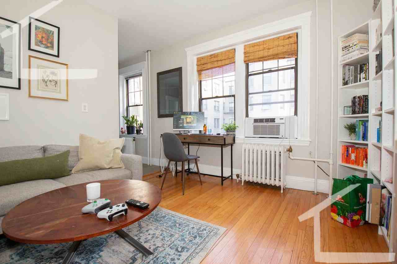 399 Chestnut Hill Ave - Photo 6 of 8