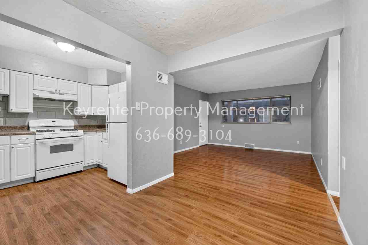 7405 Olian Dr - Photo 6 of 23