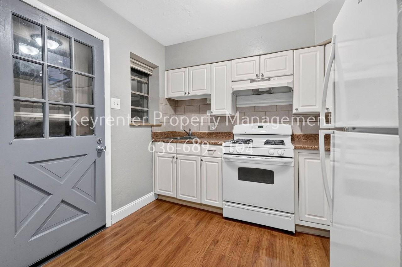 7405 Olian Dr - Photo 7 of 23