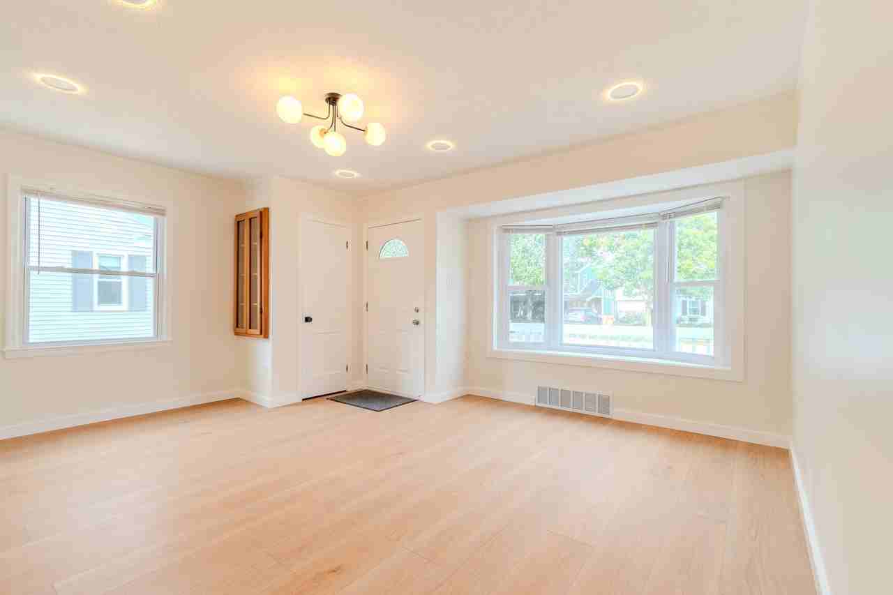 4709 Woodward Ave #1 - Photo 4 of 18