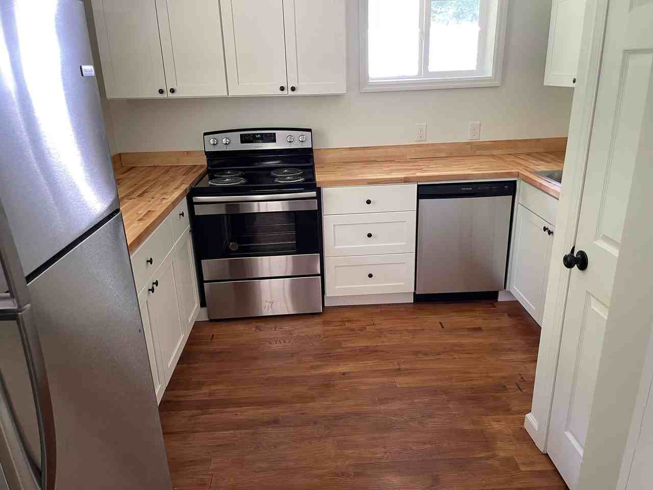 207 Smith Ct - Photo 2 of 5