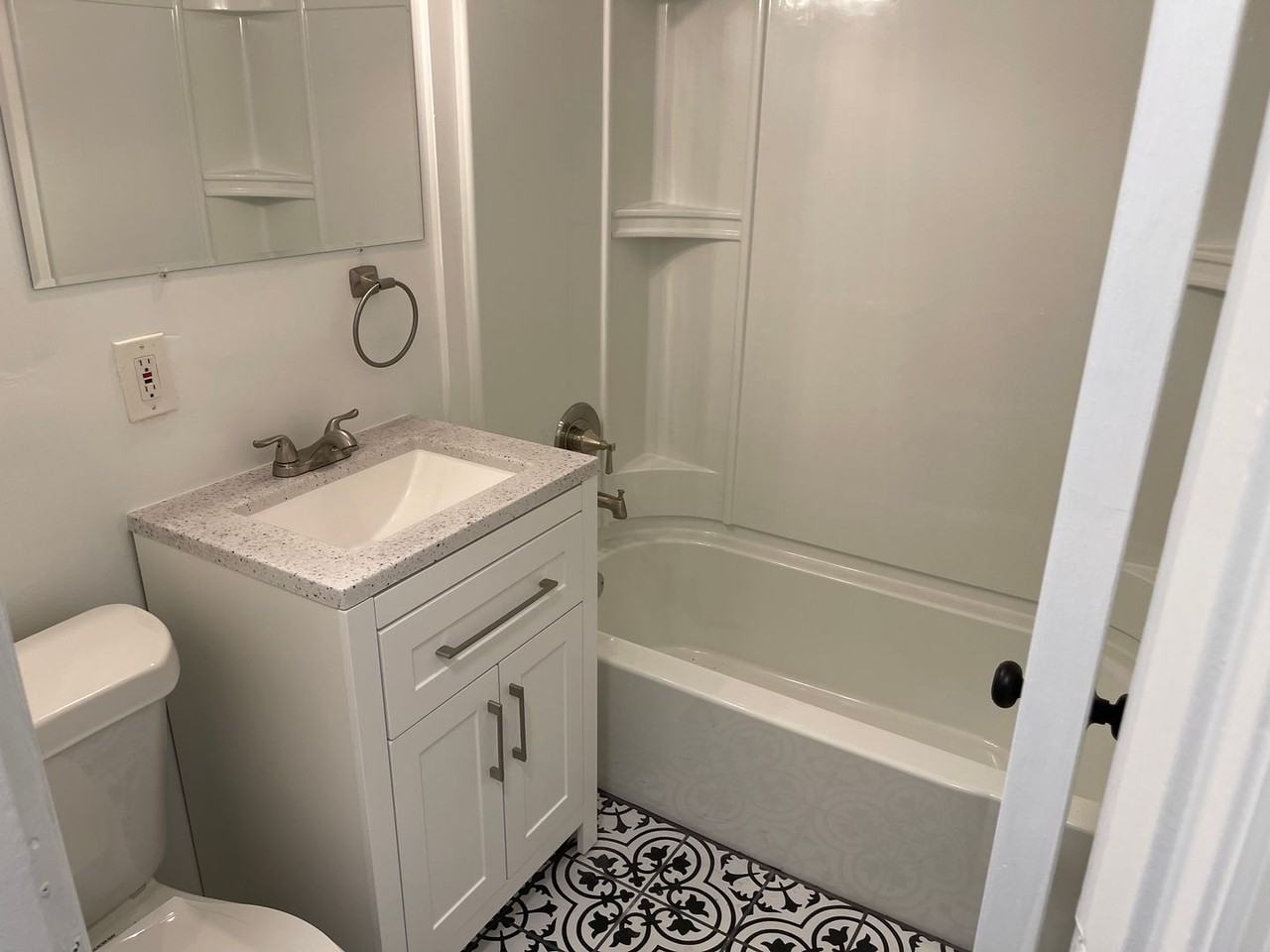 207 Smith Ct - Photo 5 of 5