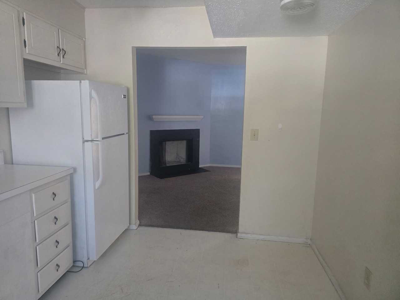 1708 N Hamilton St #E - Photo 5 of 17