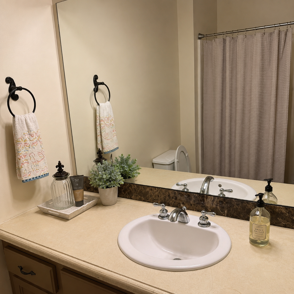 10243 Hillmont Ave - Photo 3 of 13