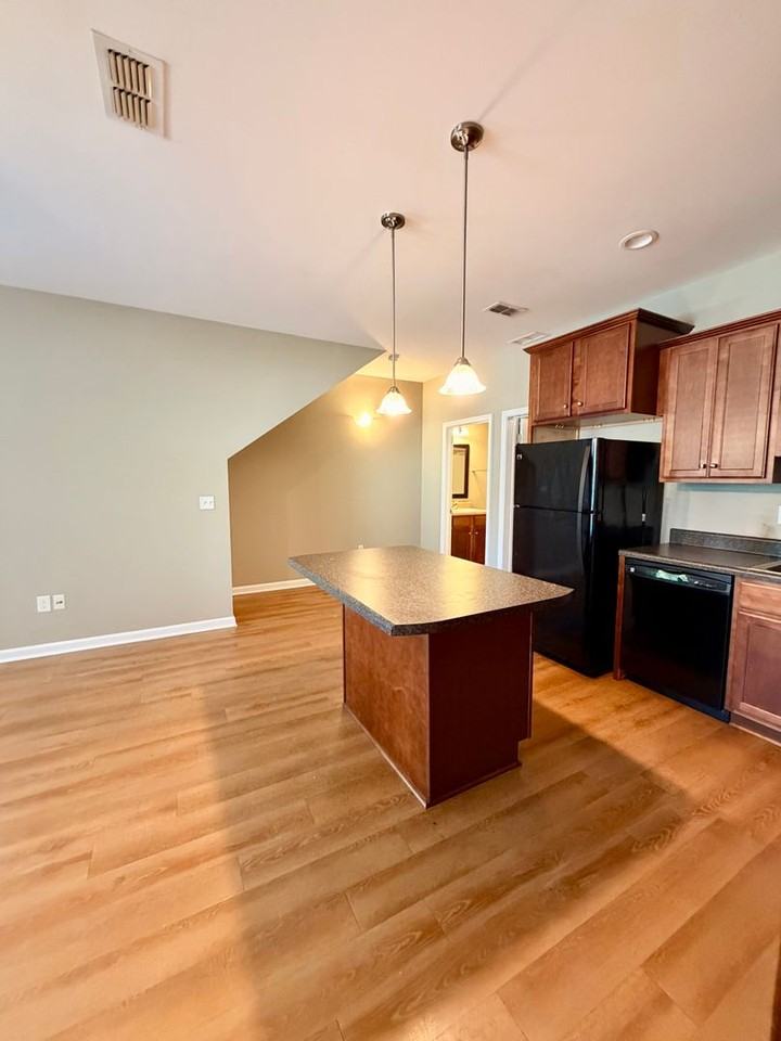 2017 Tyson Green Ave #202 - Photo 2 of 24