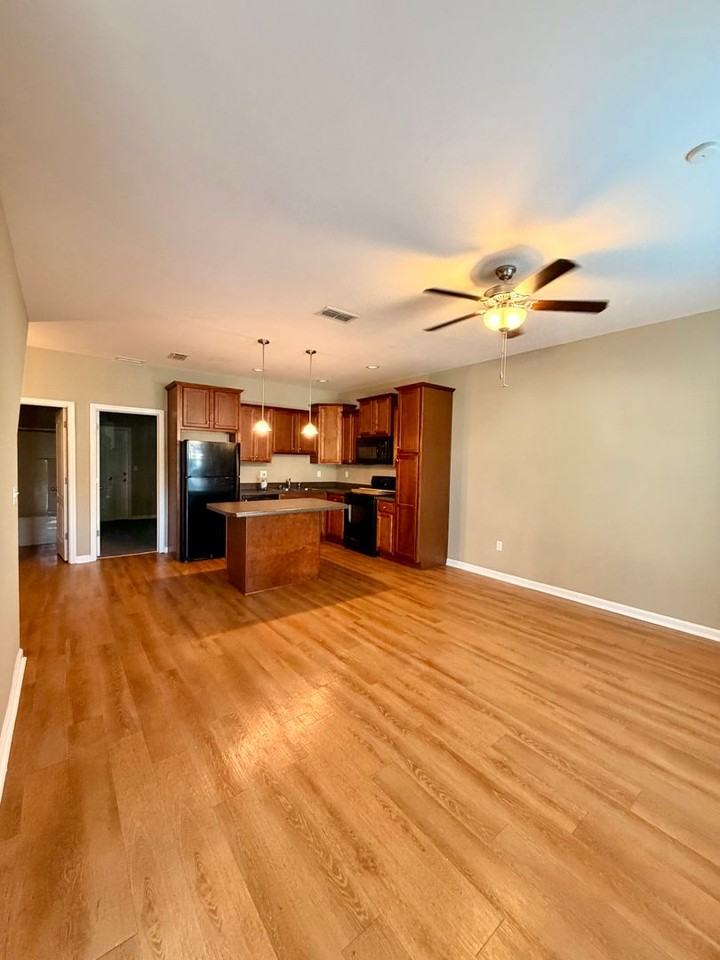 2017 Tyson Green Ave #202 - Photo 6 of 24