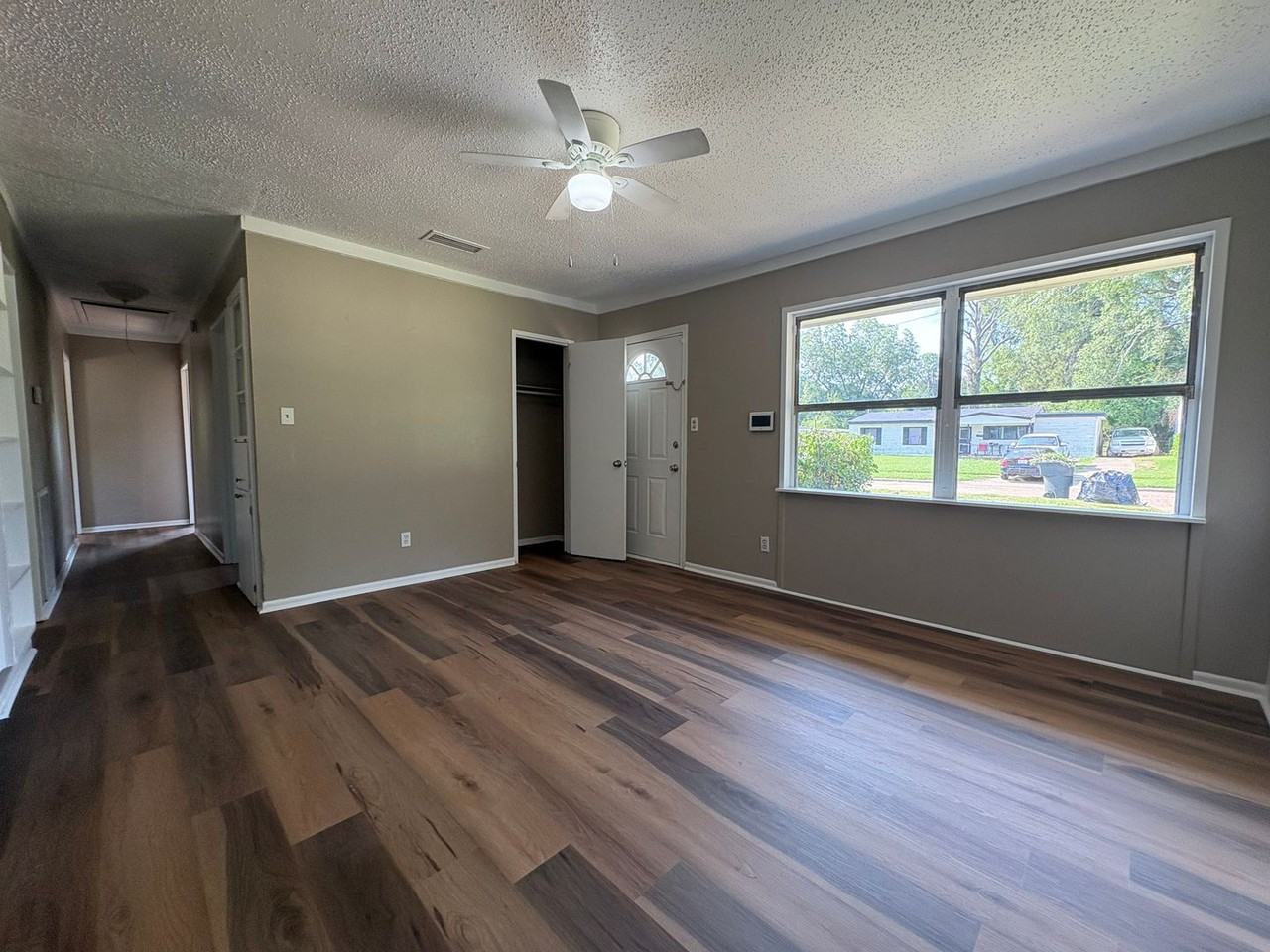 3044 Amherst St - Photo 4 of 15