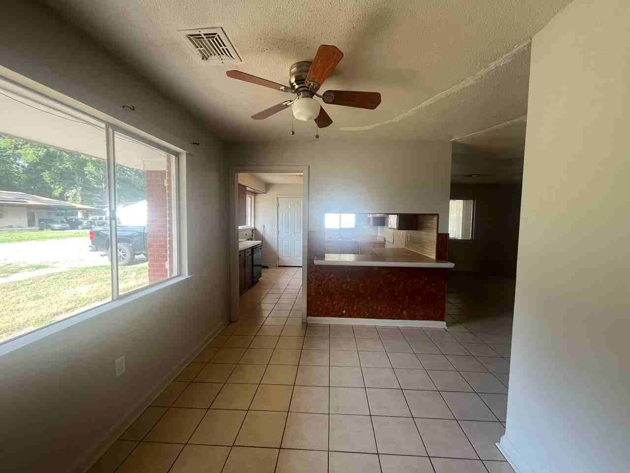 120 E Palm St - Photo 5 of 22