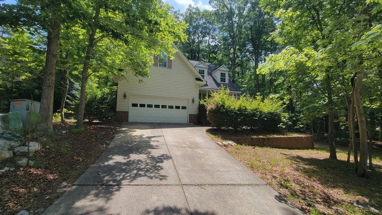 1704 Irish Blvd - Photo 3 of 9