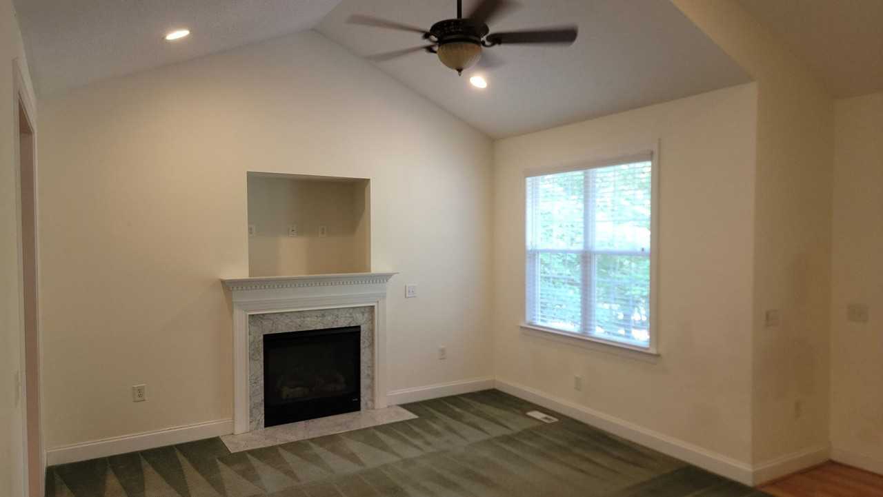 1704 Irish Blvd - Photo 4 of 9
