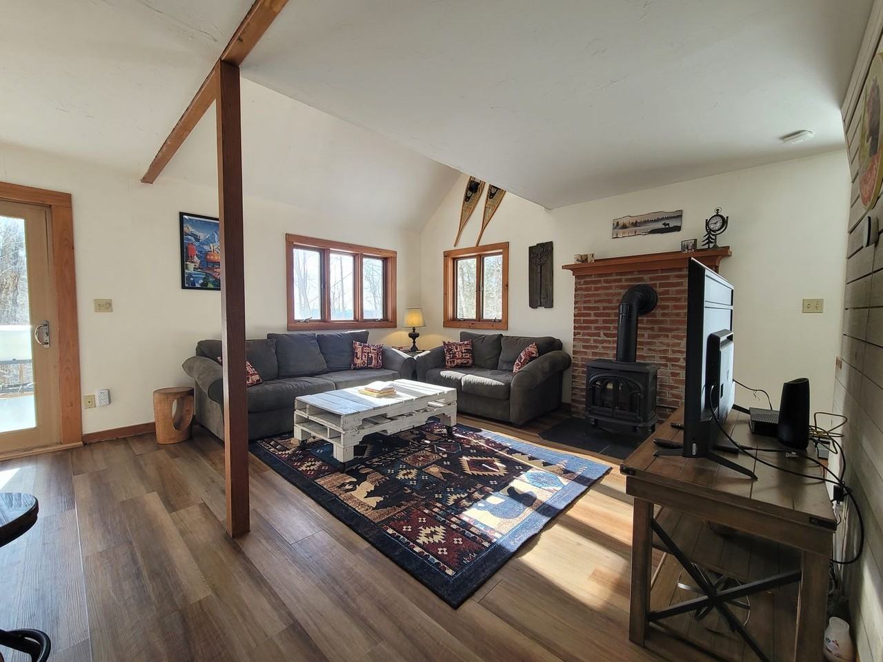 194 Reservoir Rd - Photo 6 of 14