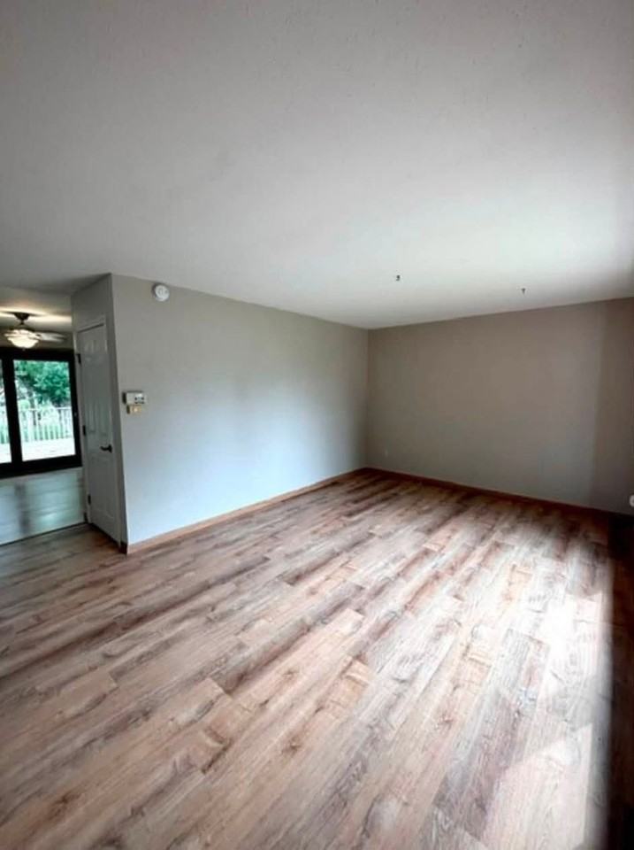 310 3rd St Ne - Photo 4 of 14