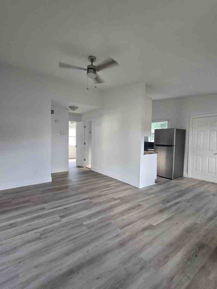 3827 Eve Dr W - Photo 4 of 12