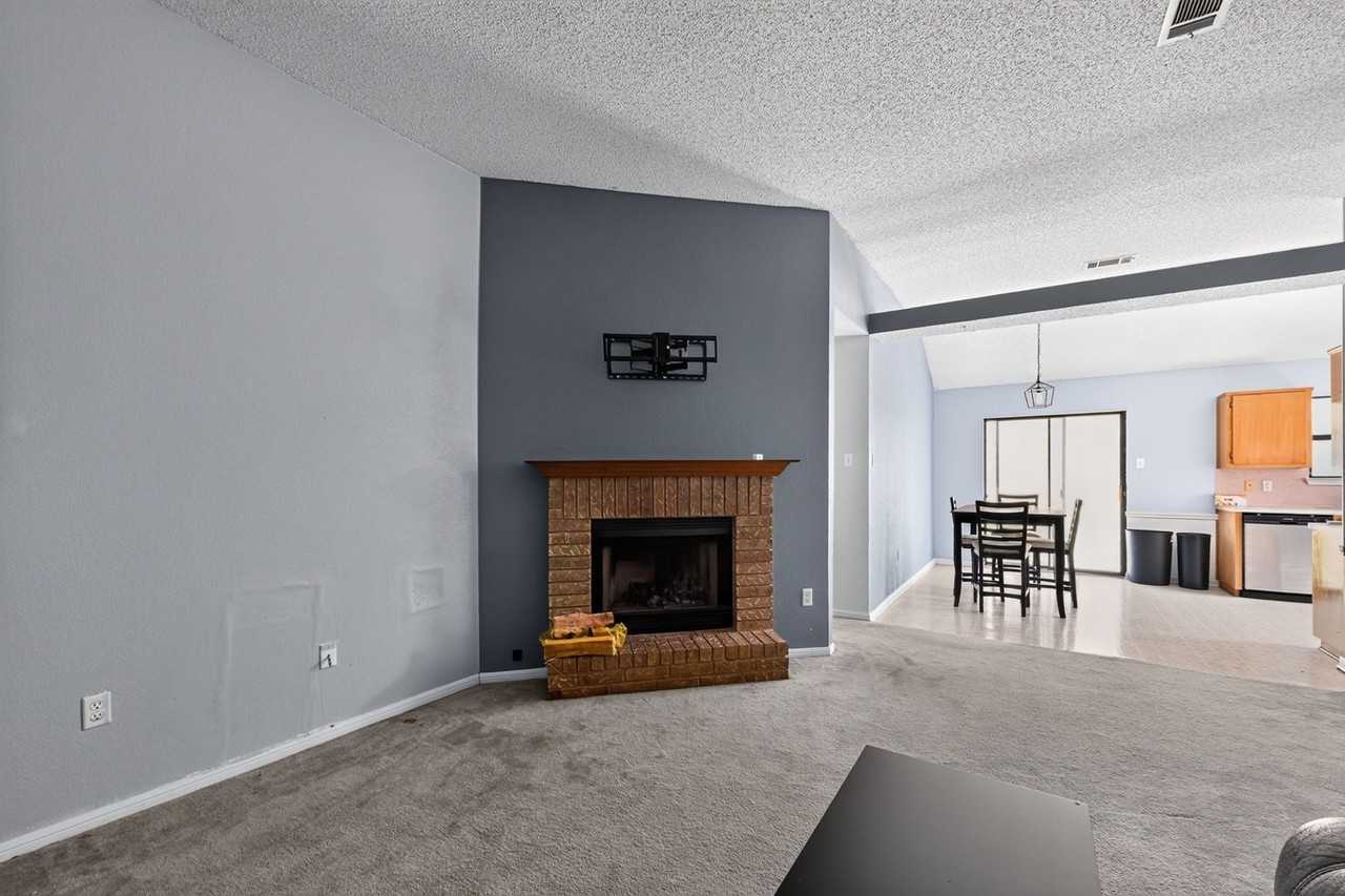 105 Lariat Cir - Photo 5 of 21