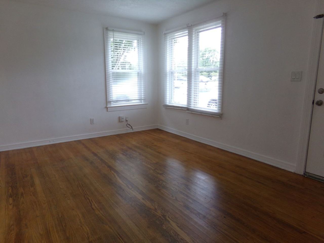 2924 Southside Blvd - Photo 4 of 21