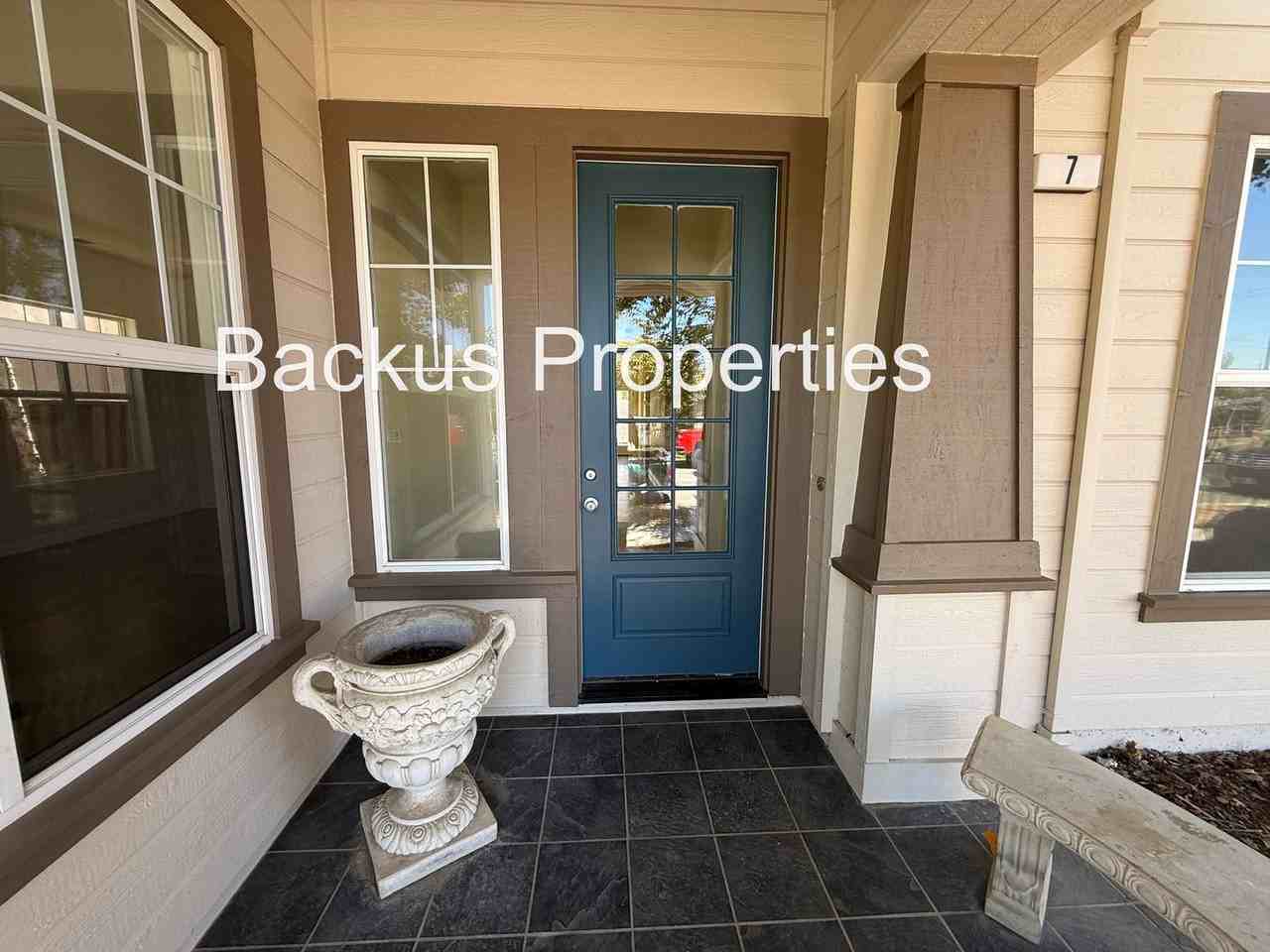 7 Moreno St - Photo 3 of 28