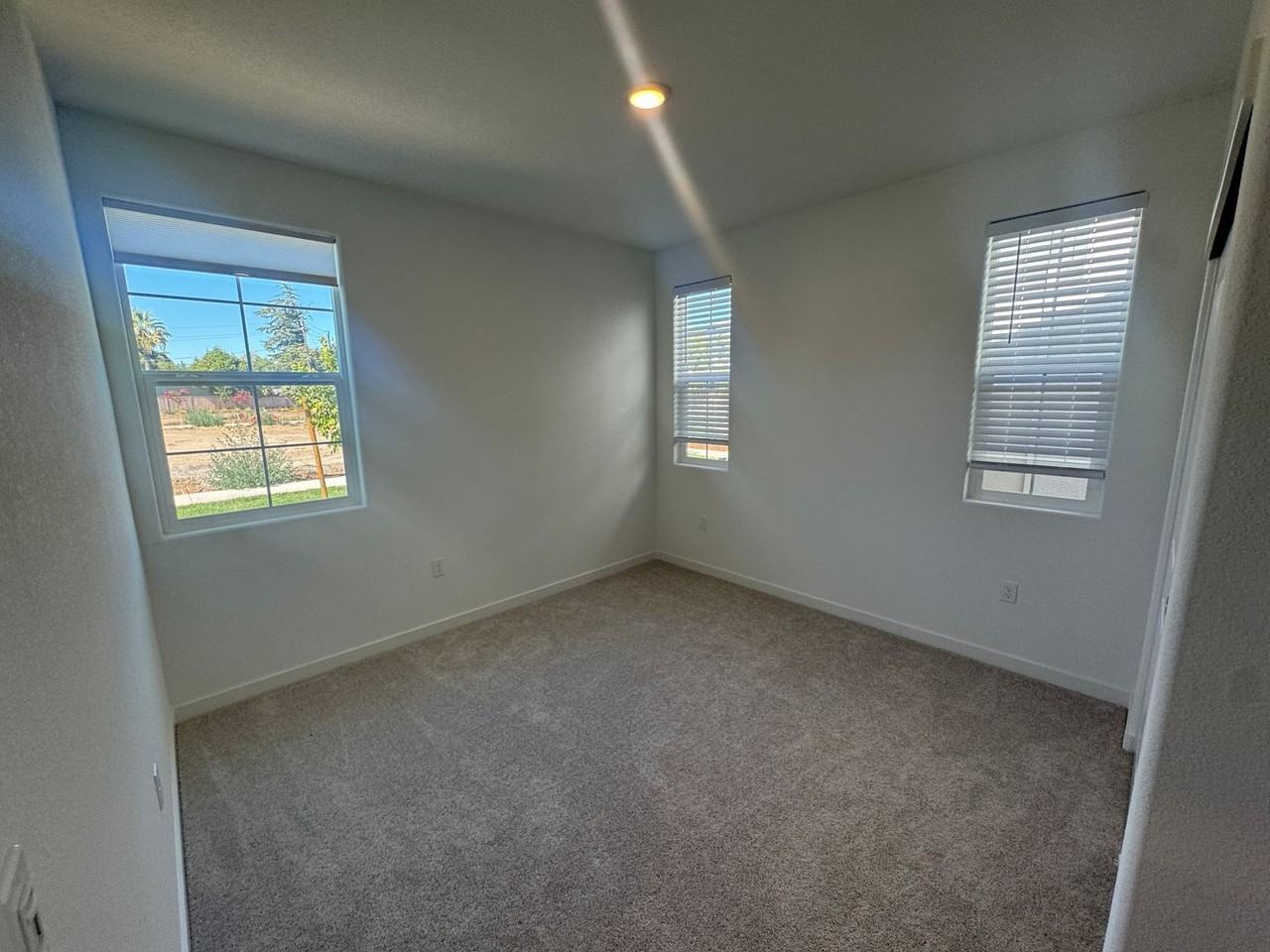 1107 1107 Baylor Terrace - Photo 2 of 13